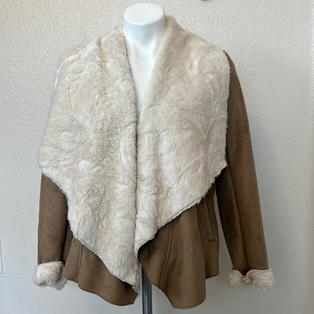 Bernardo suede vest with faux fur